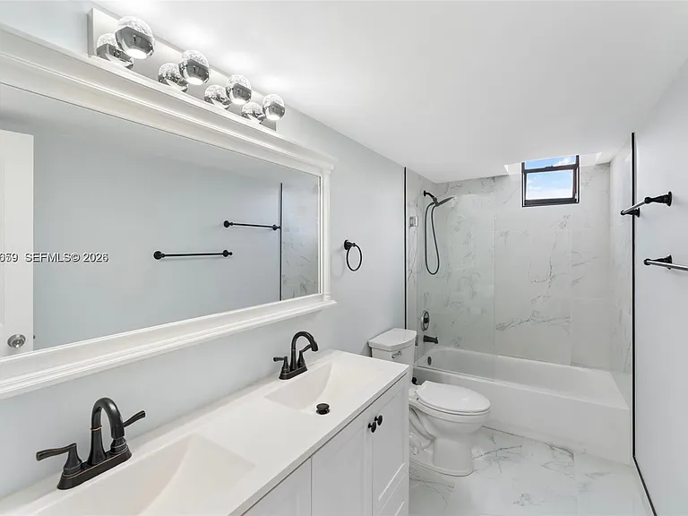 2500 Parkview Dr #1714 — Photo 14
