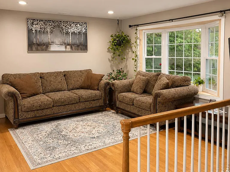 18 Harvest Rd — Photo 3