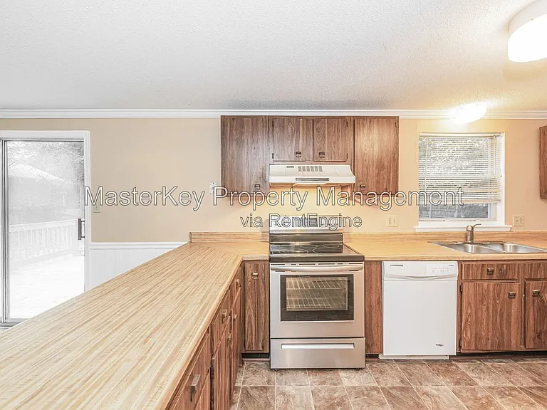 104 Castle Bay Ct — Photo 5