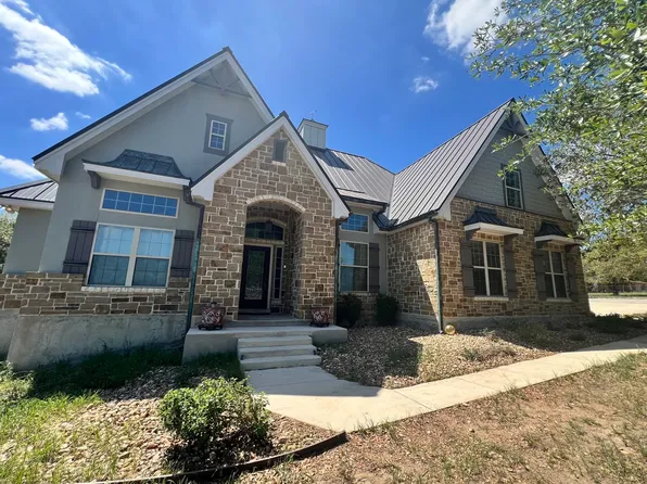 166 Big Oak Dr, Adkins, TX 78101