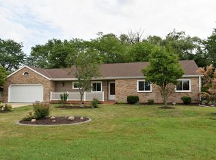 3929 W Sharon Ln, Franklin, WI 53132