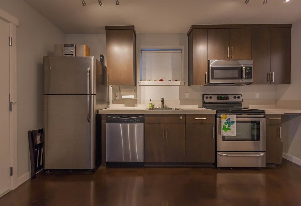 1st image of 2912 N Halleck St #B