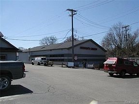 3rd image of 300 E Huron St
