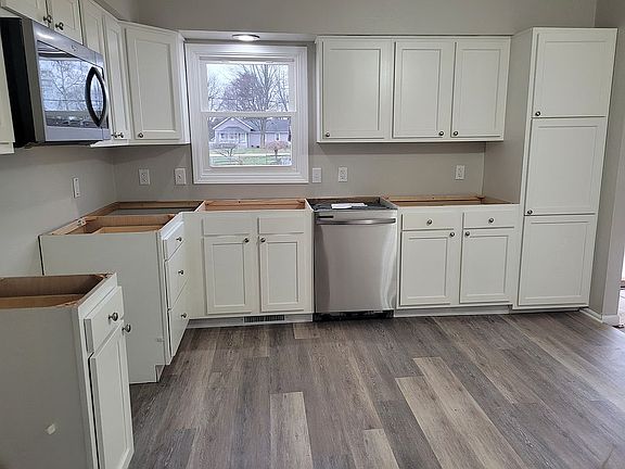 2nd image of 5109 Inland Dr