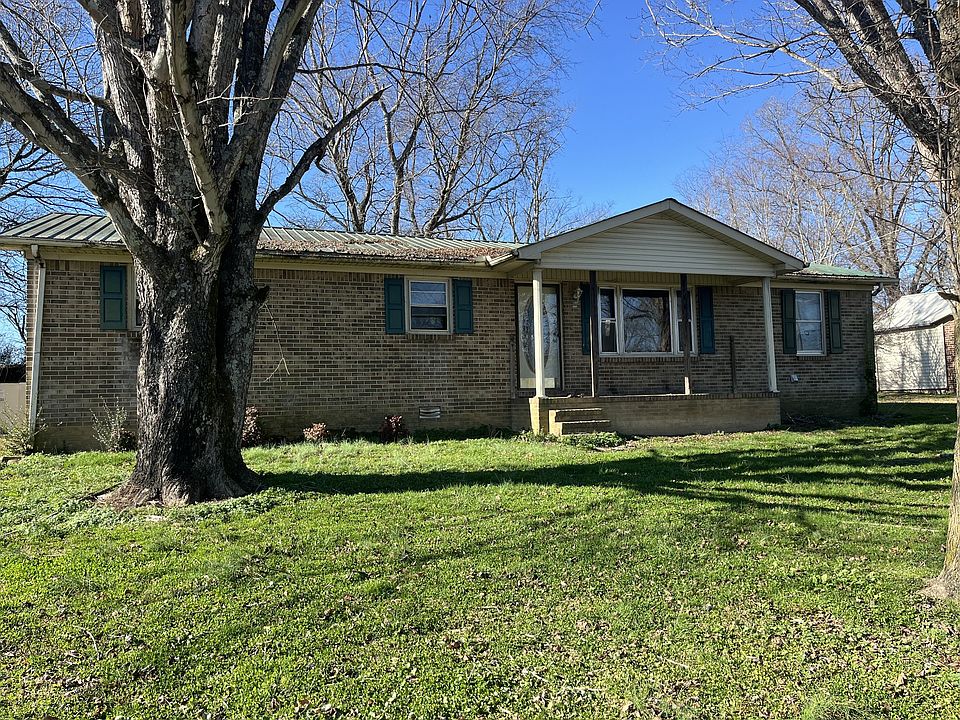 1st image of 250 Circle Hill Dr