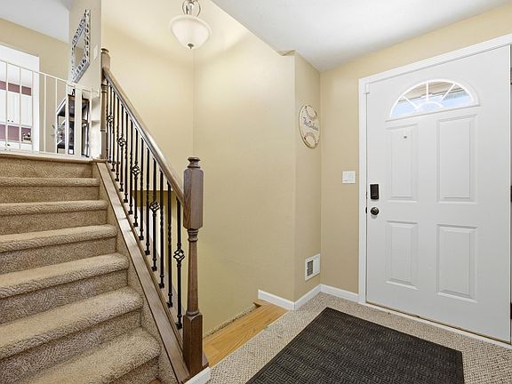 4th image of 3022 14th Ave S