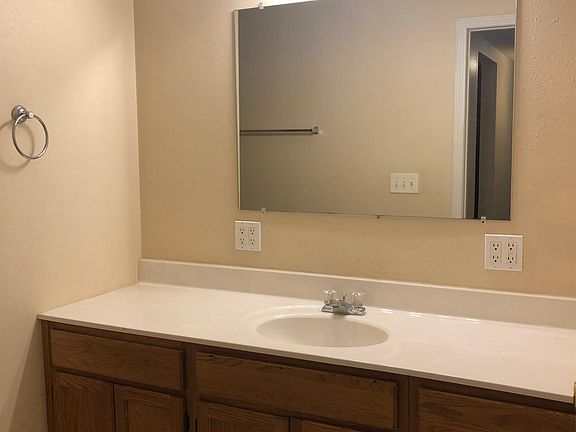 5th image of 803 Anderson St APT 1