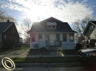 25625 Hoffmeyer St, Roseville, MI 48066
