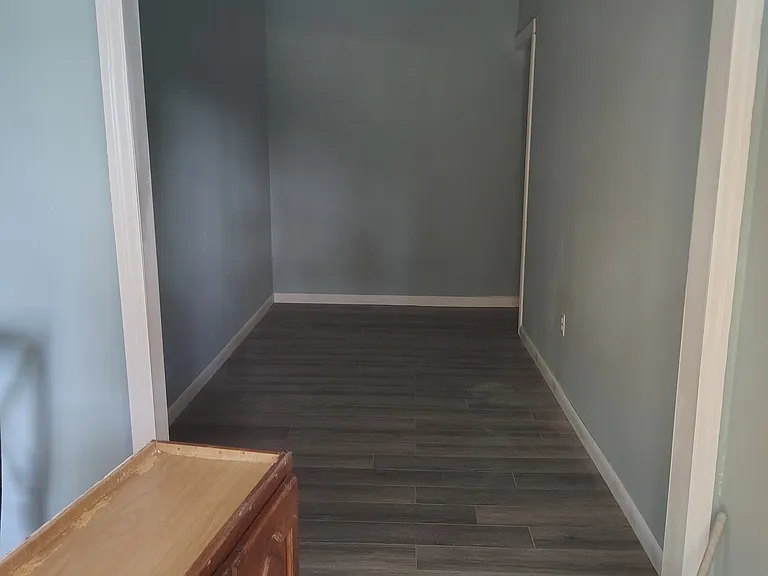 212 Farmer St — Photo 3