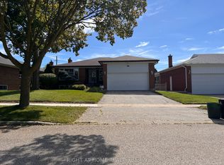 30 Norbert Cres, Toronto, ON M9C3J9