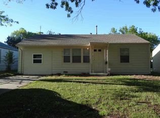 5814 E Castle Dr, Wichita, KS 67218