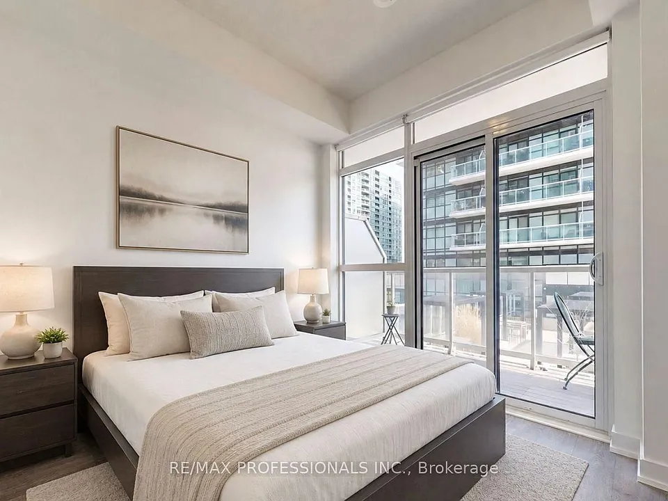 251 Manitoba St #504