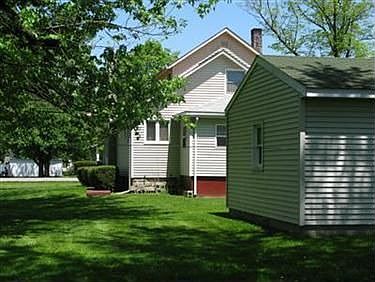 4th image of 180 E Main St #322