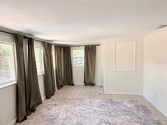 2nd image of 776 27th Ave N #2