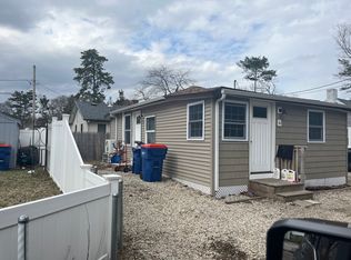 6 Charles St, Wareham, MA 02571