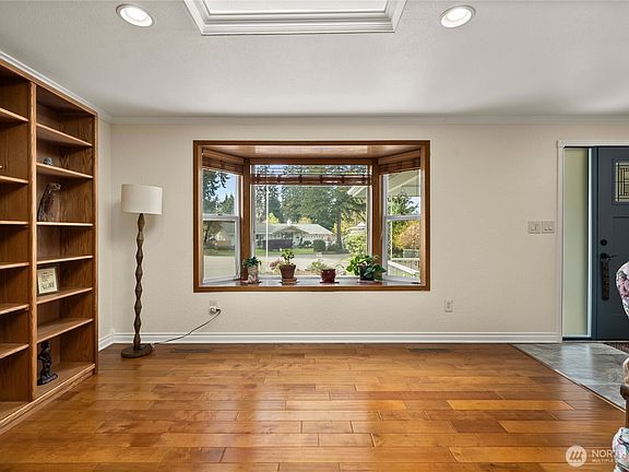 5th image of 10818 100th Street Ct SW