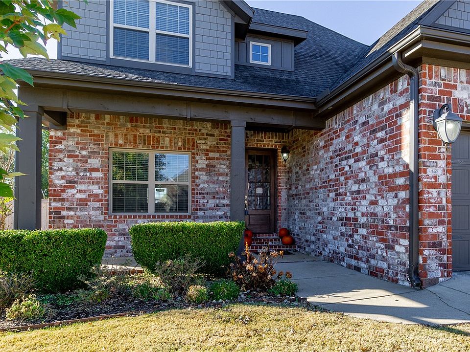 1st image of 4100 S Willowbend Dr
