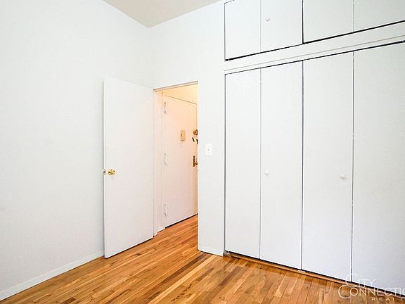 5th image of 305 E 94th St APT 4F