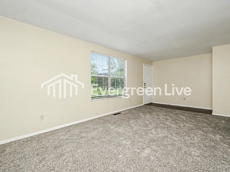 8229 Mount Carmel St — Photo 4