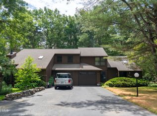 210 Thimbleberry Rd, Malta, NY 12020