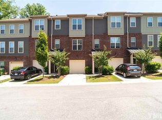 3219 Kempthorne Rd, Cary, NC 27519