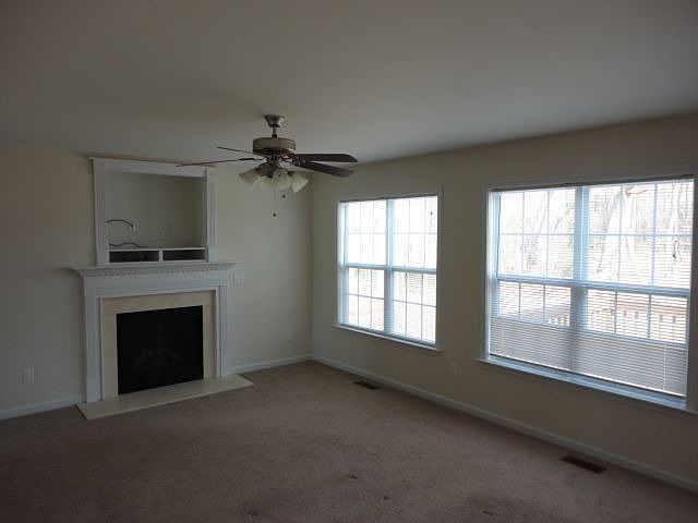 2nd image of 70 Adrian St