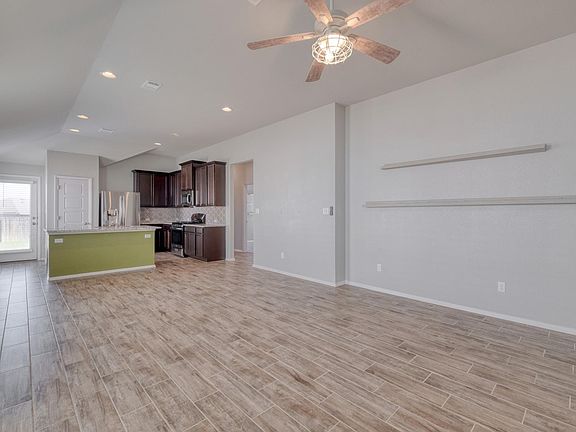 4th image of 264 Gaida Loop