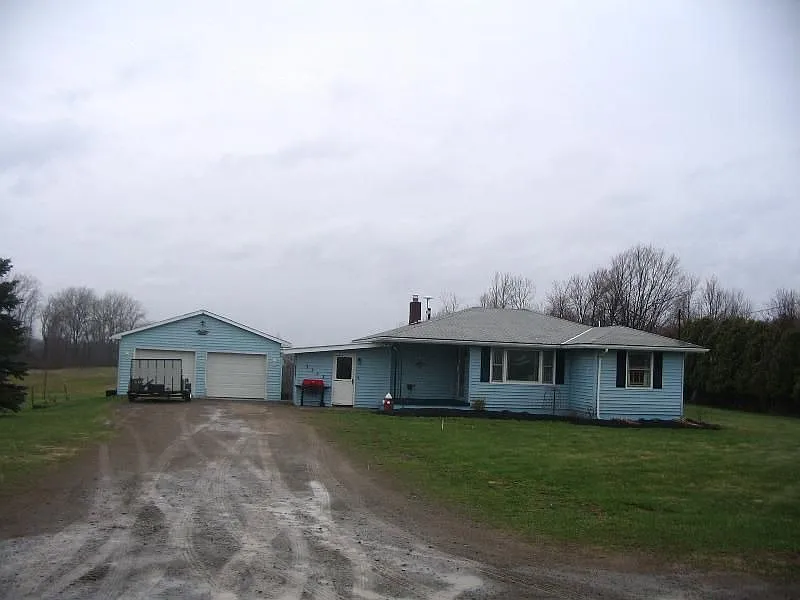 3752 Tuthill Rd photo 1