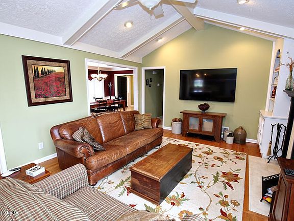 Woodmont Ridge Great Room 2