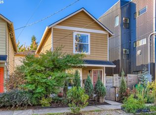 8022 NE Holladay St, Portland, OR 97213