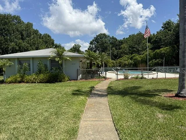 2833 Orange Tree Cir N #C — Photo 33