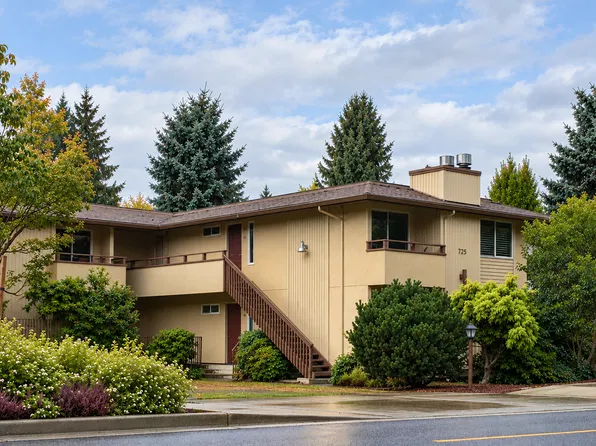 725 Rainier Blvd N APT 203, Issaquah, WA 98027