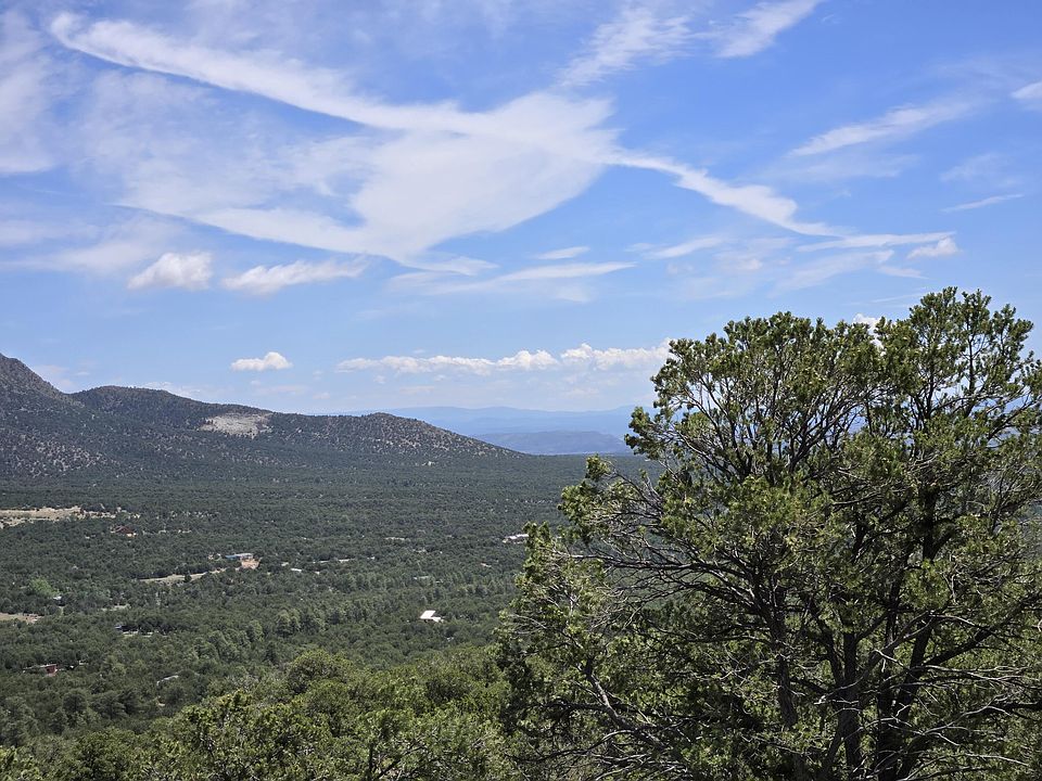 1st image of Ranchitos Ln
