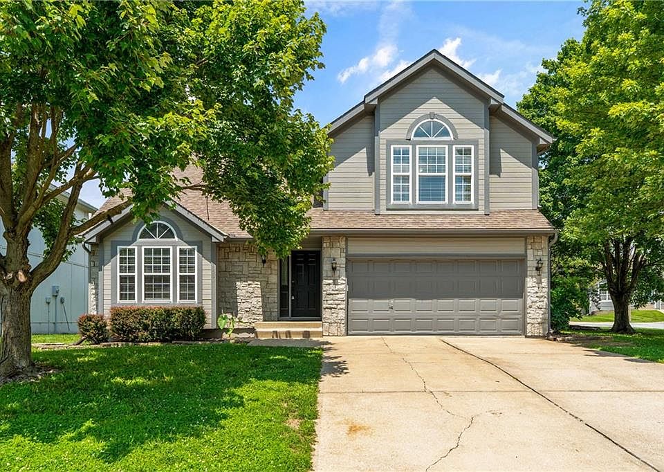 1st image of 3856 SW Windsong Dr