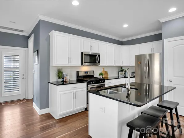 1178 Almerton Dr, Denver, NC 28037