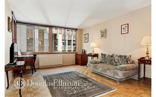 Rented by Douglas Elliman | media 15