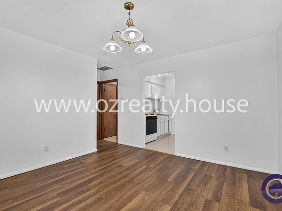 4th image of 1914 Upton Ave #1