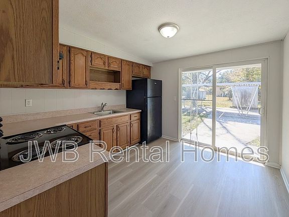 4th image of 2236 Kingston St