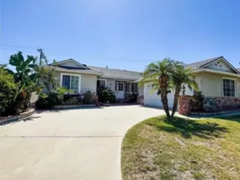 15634 Stanbrook Dr — Photo 11
