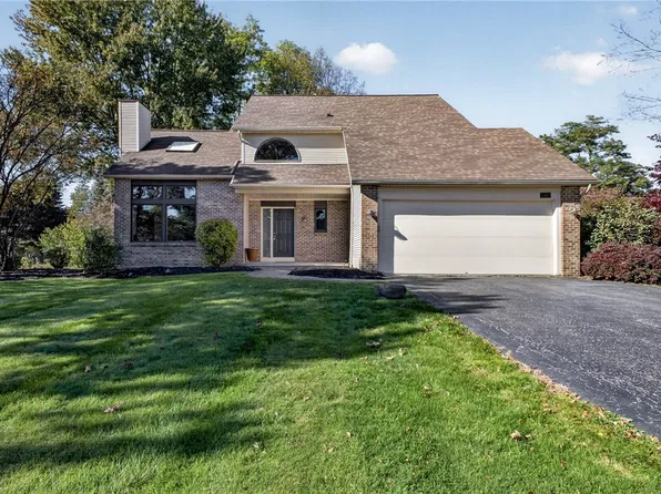 345 Hartsville Ln, Webster, NY 14580