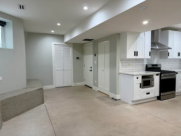 4730 W Grace St #1B — Photo 3