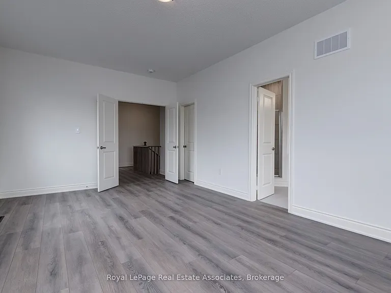 34 Attwater Dr E — Photo 26