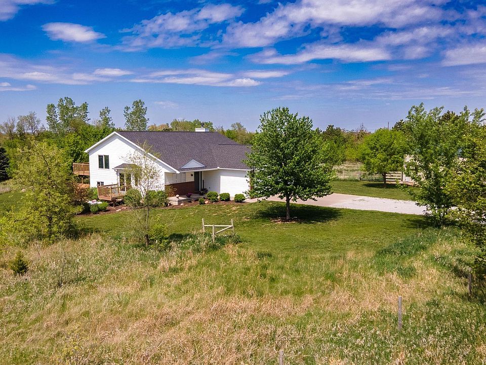 1st image of 5621 Grace Ln