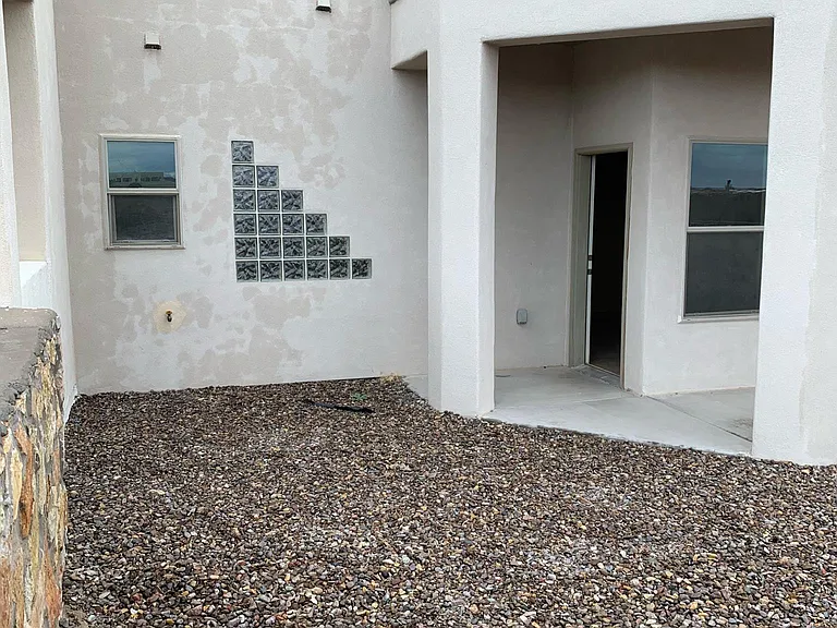 4313 Levante Dr — Photo 22
