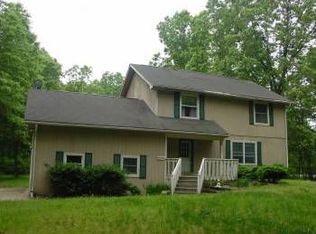 8288 McClements Rd, Brighton, MI 48114