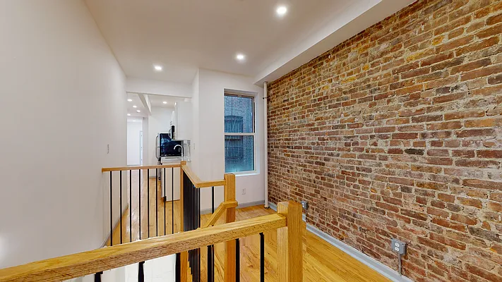 Rented by Evergreen Realty & Investments | media 5