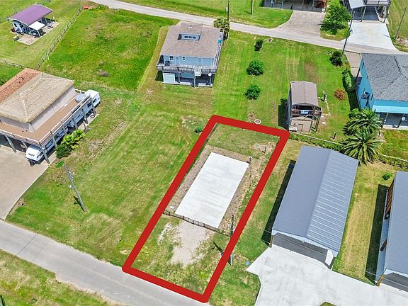 4th image of 900 Salt Cedar Ln