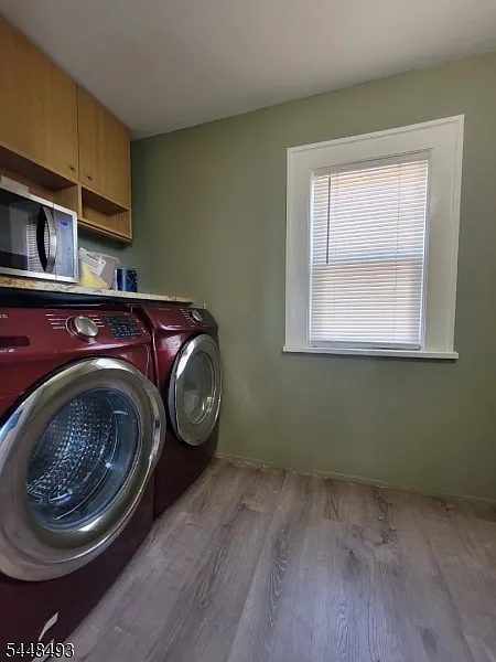 3 bed, 1.0 bath, $2,500 — Photo 3