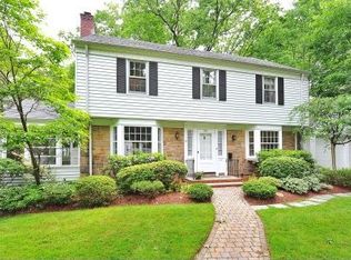 69 Woodland Park Dr, Tenafly, NJ 07670