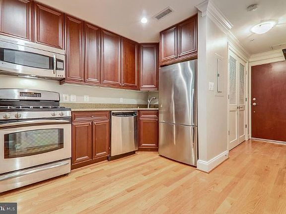 4th image of 1210 R St NW APT B2